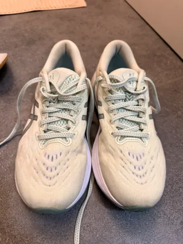 Tweedehands Asics GT 2000 11 bike — afbeelding 1 van 5