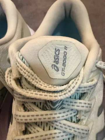 Tweedehands Asics GT 2000 11 bike — afbeelding 2 van 5