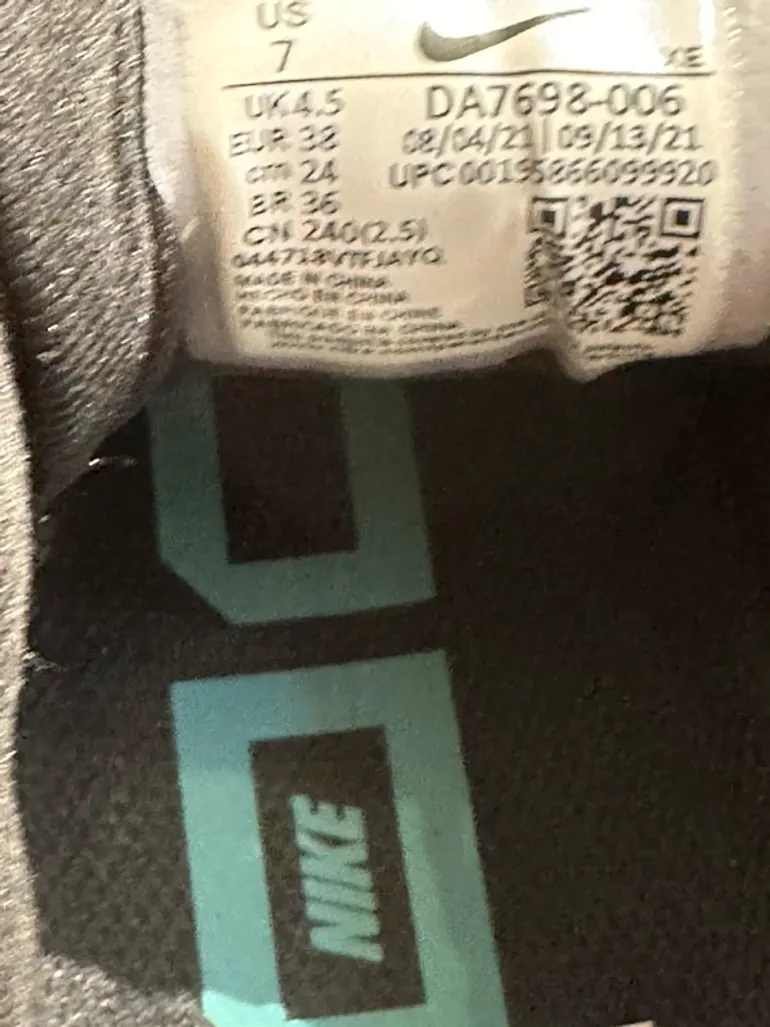 Tweedehands Nike Air Zoom Vomero 16 bike — afbeelding 6 van 6