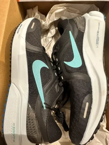 Tweedehands Nike Air Zoom Vomero 16 bike — afbeelding 1 van 6