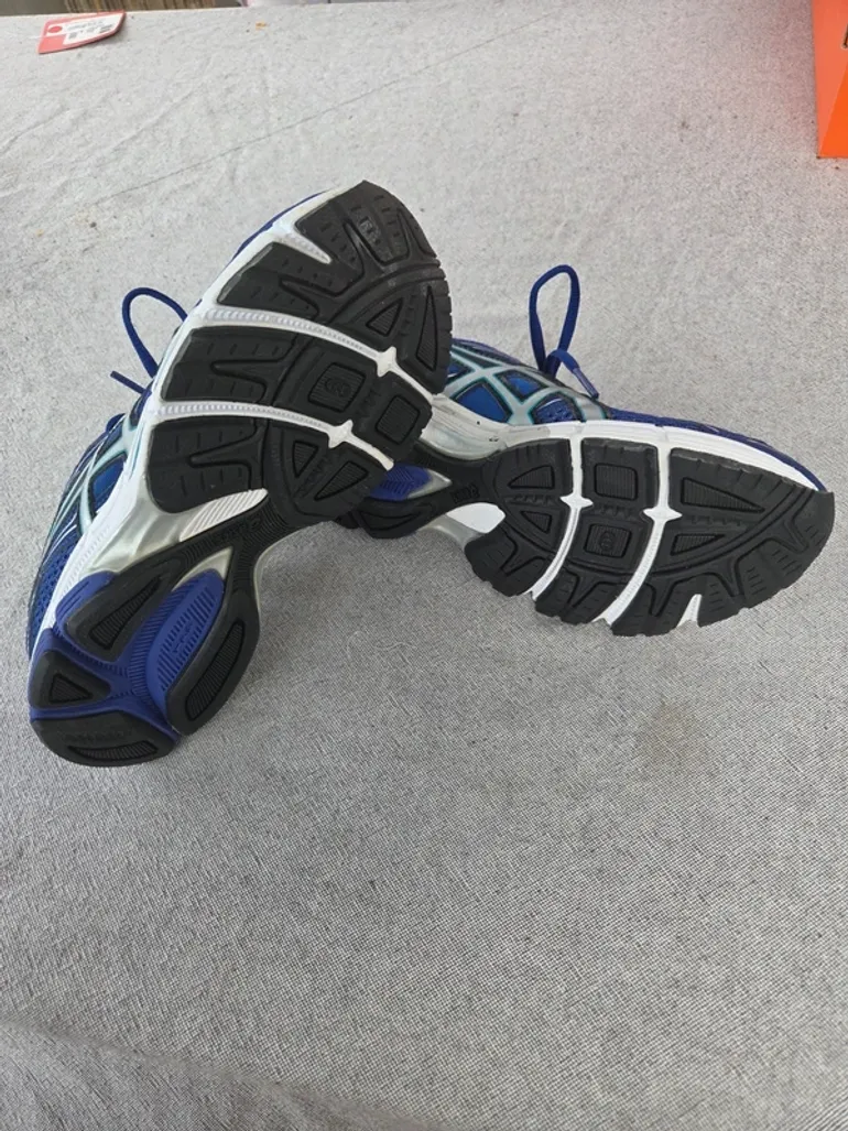 Używany Asics Gel Innovate 5 bike — zdjęcie 3 z 4