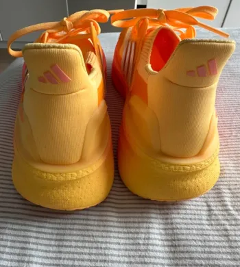 Tweedehands Adidas Ultraboost 5 bike — afbeelding 6 van 6