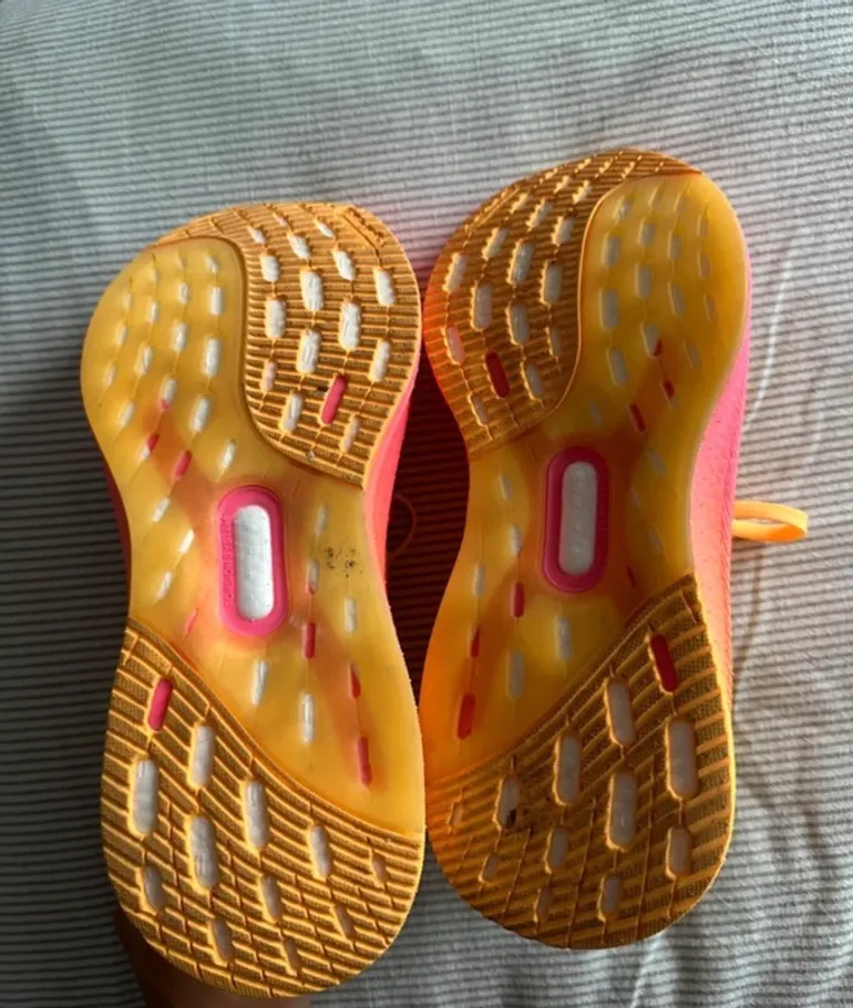 Tweedehands Adidas Ultraboost 5 bike — afbeelding 4 van 6