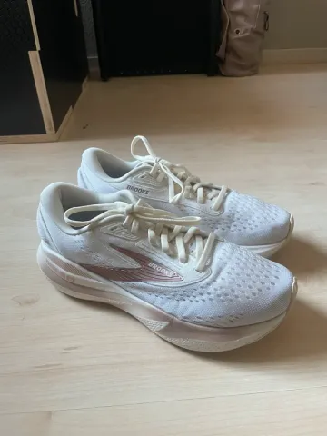 Used Brooks Adrenaline GTS 24 Running Shoes