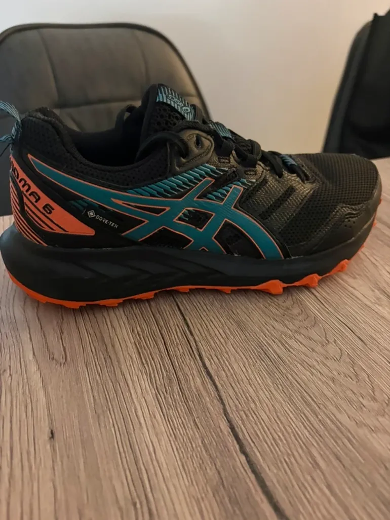 Used Asics Sportschuhe Schwarz bike — image 2 of 12