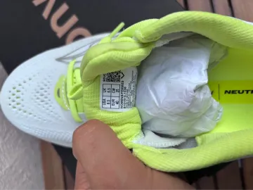 Tweedehands Saucony Running Shoes bike — afbeelding 3 van 5