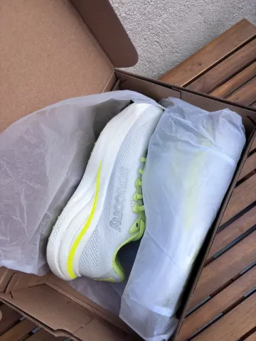 Tweedehands Saucony Running Shoes bike — afbeelding 2 van 5