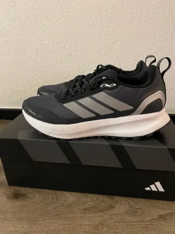 Tweedehands Adidas Runfalcon 5 TR bike — afbeelding 1 van 3