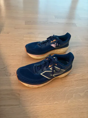 Used New Balance Fresh Foam 1080 bike — image 3 of 5
