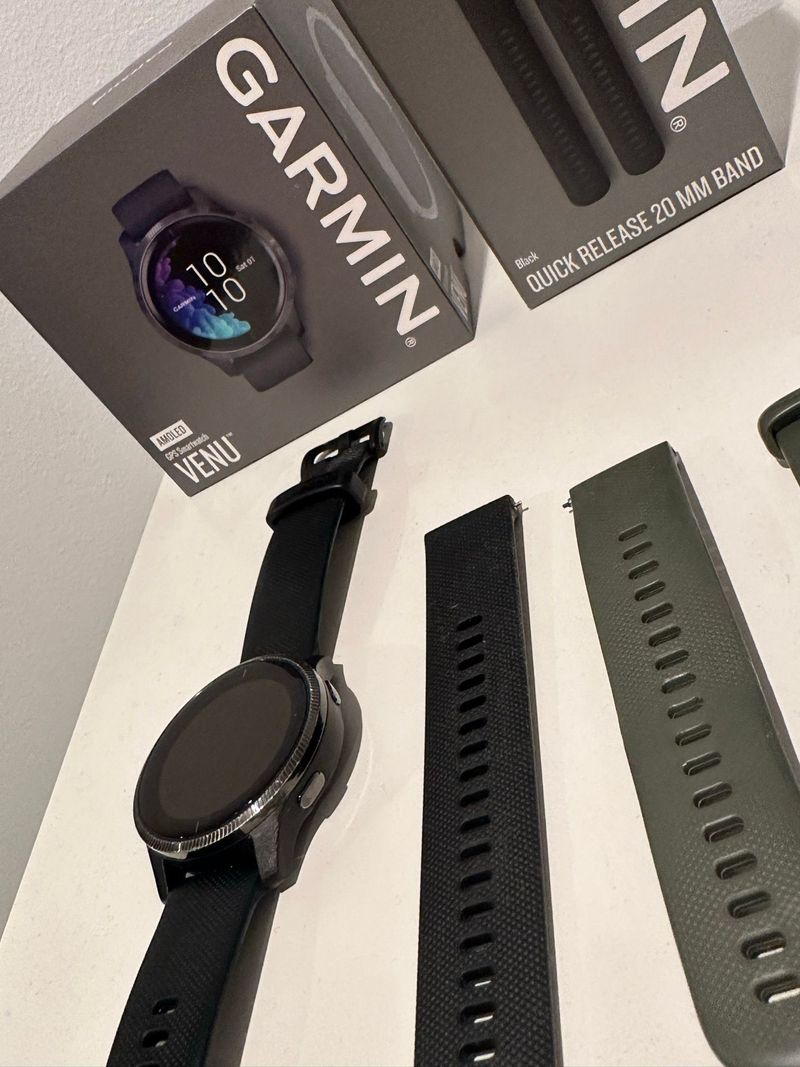 Used Garmin Venu 2022 Electronics