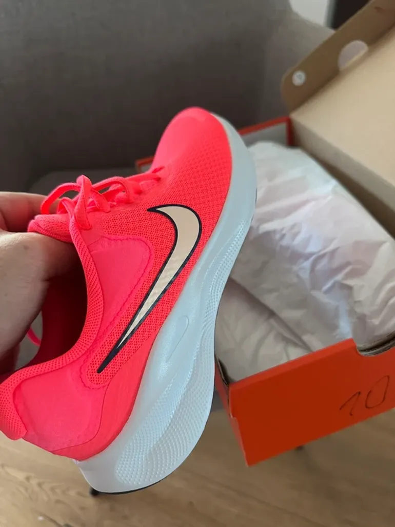 Tweedehands Nike Revolution 7 bike — afbeelding 4 van 7