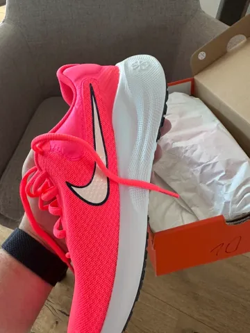 Tweedehands Nike Revolution 7 bike — afbeelding 6 van 7