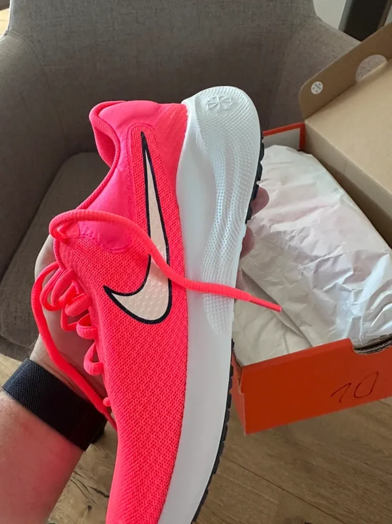 Tweedehands Nike Revolution 7 bike — afbeelding 6 van 7