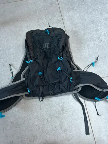 Tweedehands Ultimate Direction Mountain vest 6 bike — afbeelding 2 van 5