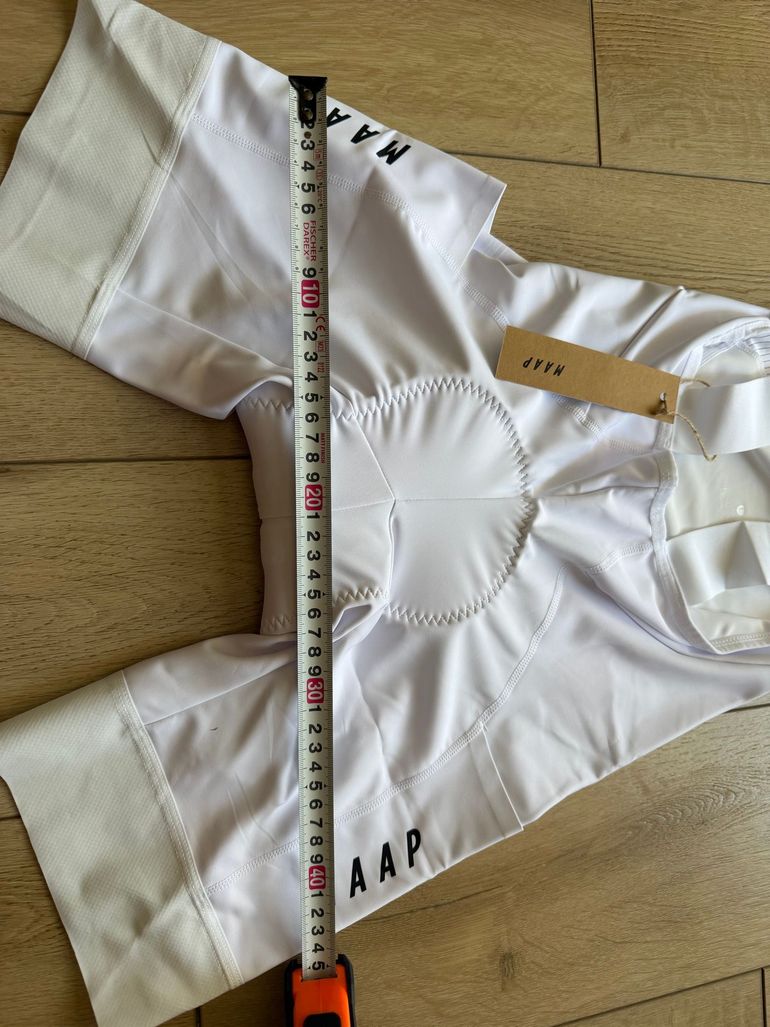 Tweedehands MAAP Aeon Bib bike — afbeelding 2 van 12