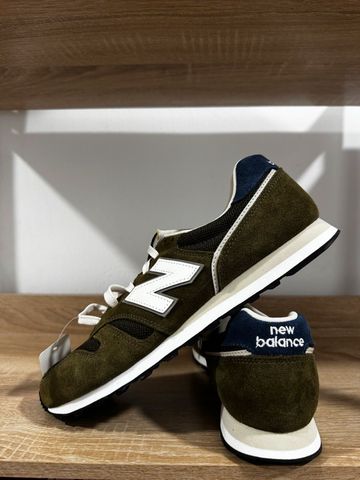 Used New Balance 373 Running Shoes