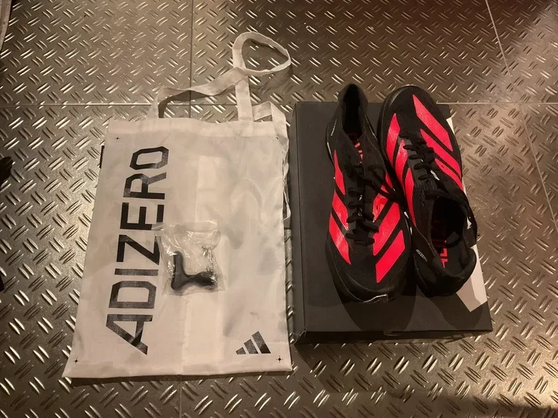 Avanti Adizero Ambition AMG Running Shoes usato