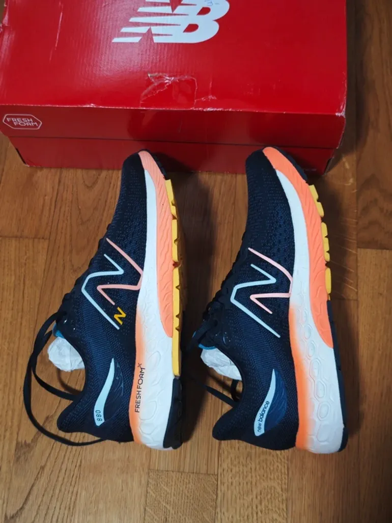 Used New Balance M880M12 / 880 v12 bike — image 3 of 4