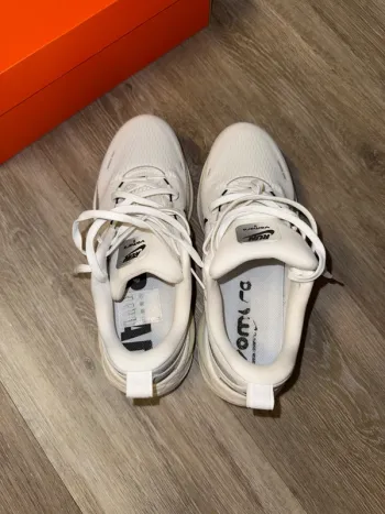 Tweedehands Nike Vomero 18 bike — afbeelding 3 van 6
