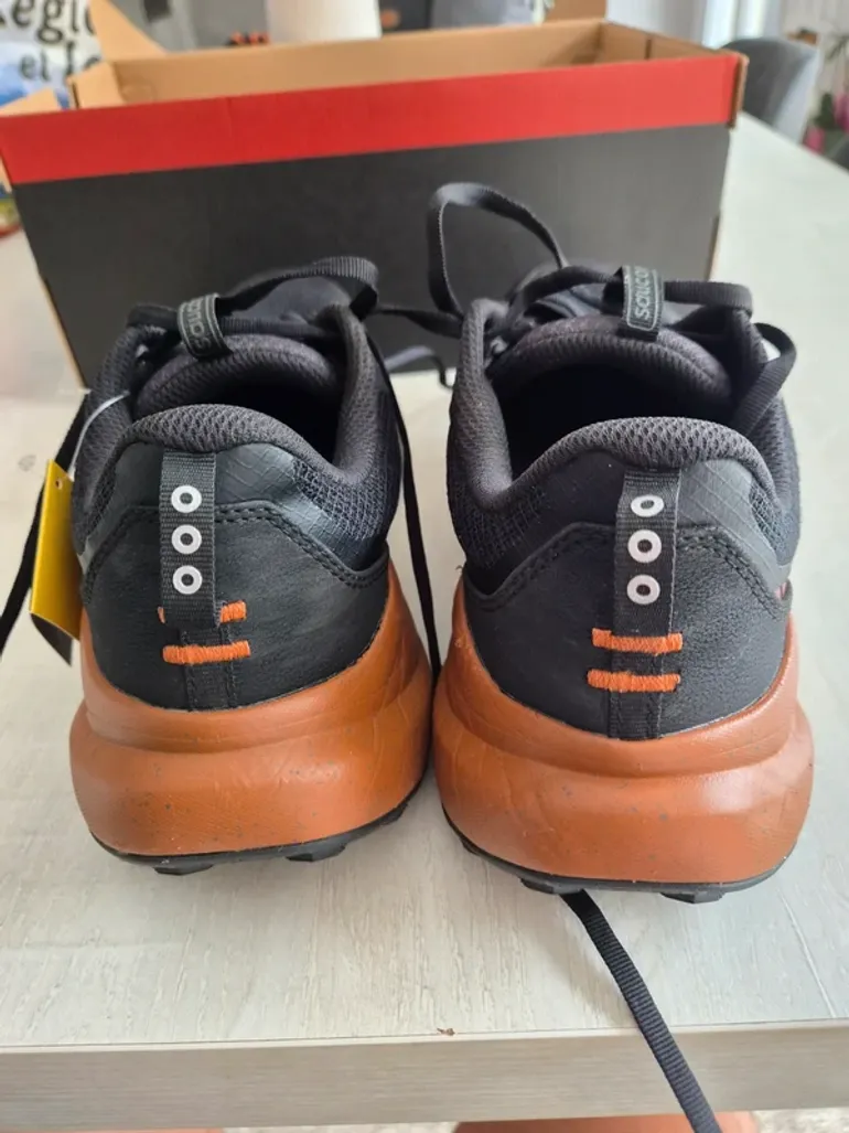 Used Saucony Xodus Ultra 4 bike — image 5 of 8