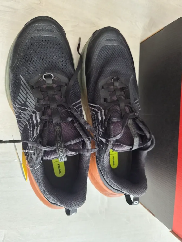 Used Saucony Xodus Ultra 4 bike — image 4 of 8