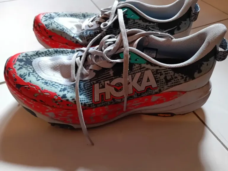 Used Hoka Speedgoat 5 bike — image 1 of 3