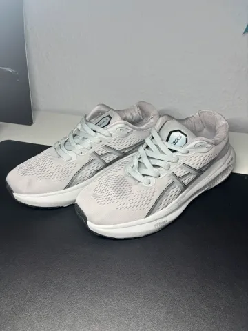 Used Asics Gel Kayano Running Shoes