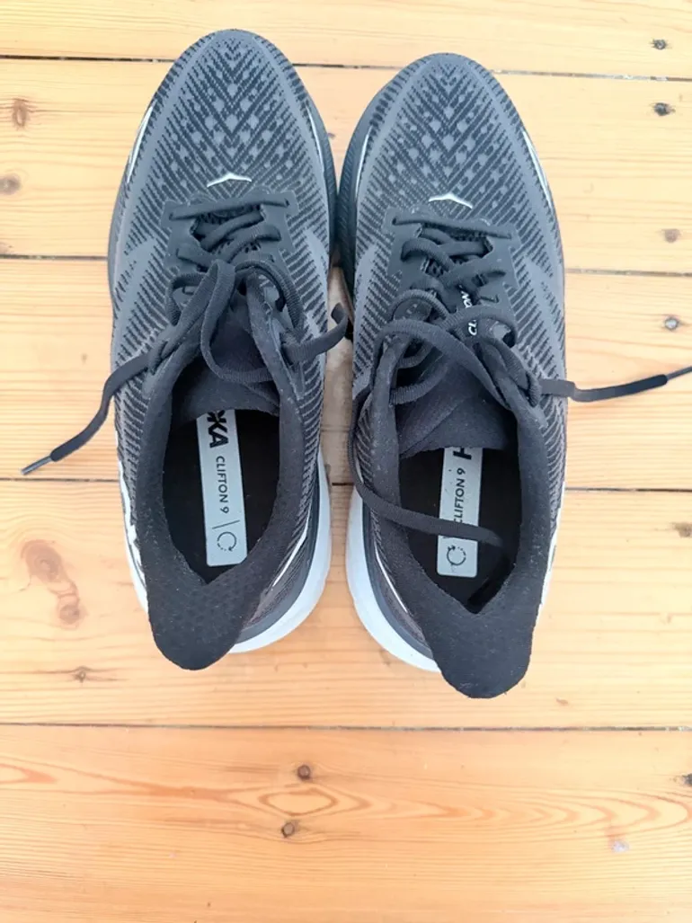 Used Hoka Clifton 9 bike — image 6 of 7