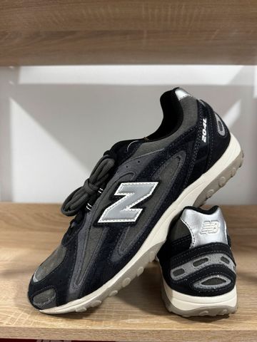 Used New Balance 204L Running Shoes