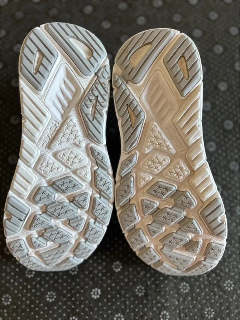 Used Hoka Arahi 7 bike — image 4 of 4