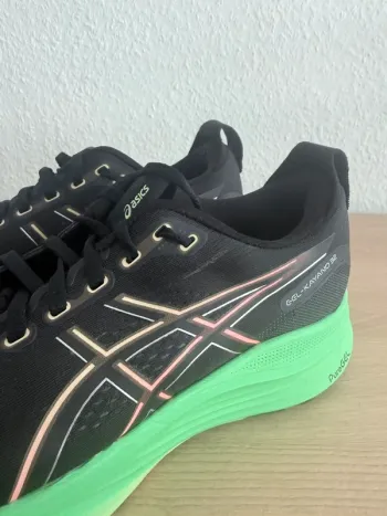Used Premium Asics Gel-Kayano 32 bike — image 3 of 6