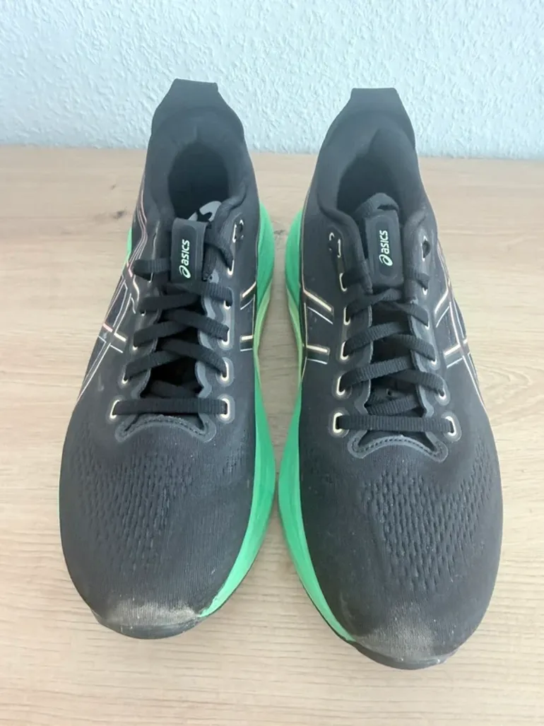 Used Premium Asics Gel-Kayano 32 bike — image 2 of 6