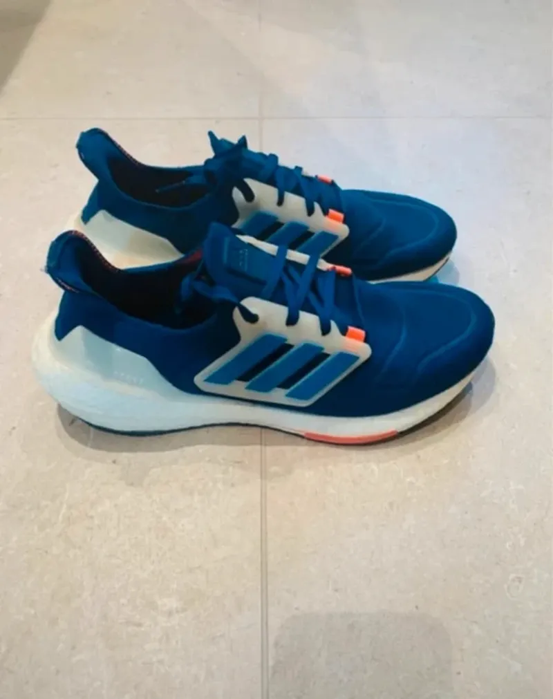 Brugt Adidas Ultraboost Running Shoes