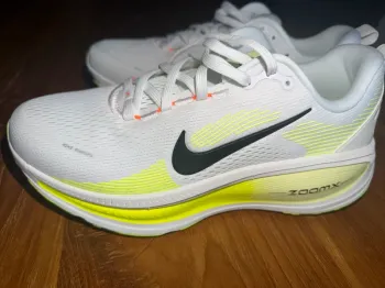 Tweedehands Nike Vomero 18 bike — afbeelding 3 van 9