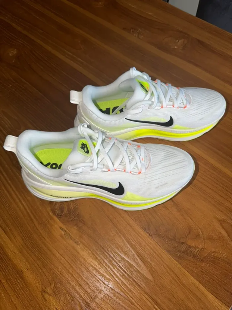 Tweedehands Nike Vomero 18 bike — afbeelding 2 van 9