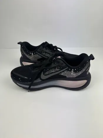 Käytetty Nike Vomero 18 SE bike — kuva 2 / 2