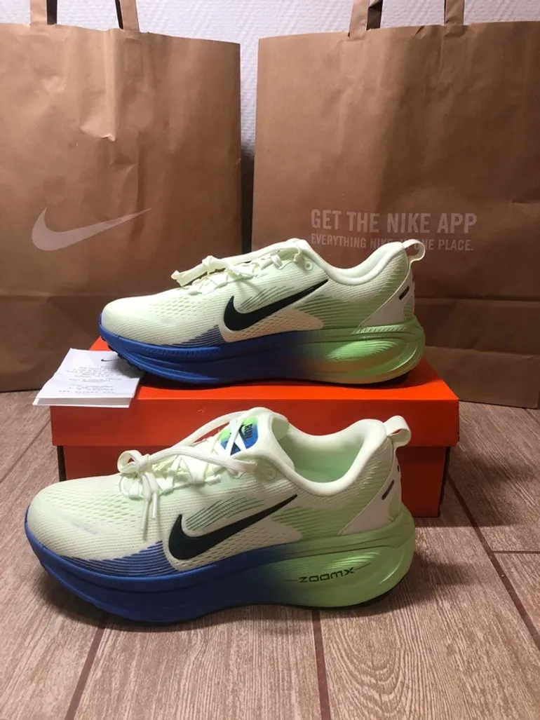 Tweedehands Nike Vomero 18 bike — afbeelding 2 van 6