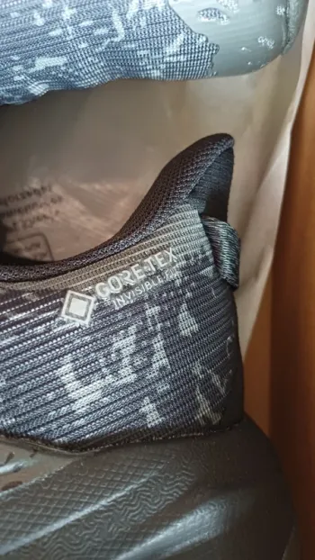Použité Hoka Speedgoat 6 Gore tex bike — obrázek 2 z 10