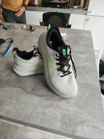 Used Asics Nimbus 28 bike — image 2 of 5