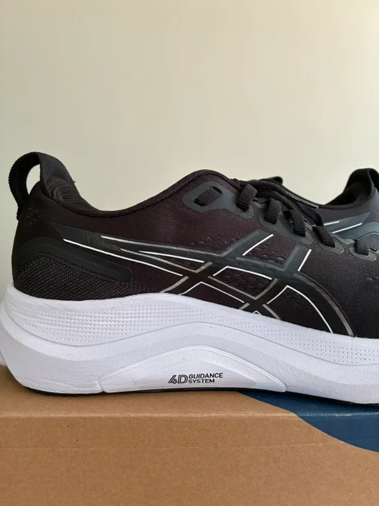 Used Asics Gel Kayano 32 bike — image 4 of 7
