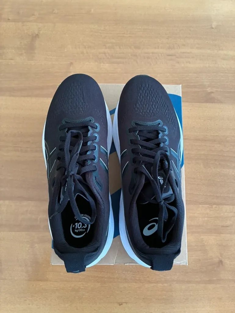 Used Asics Gel Kayano 32 bike — image 2 of 7
