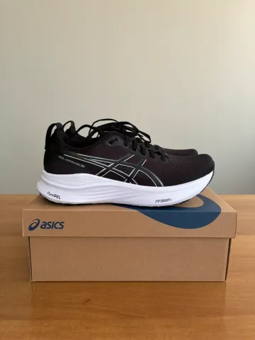 Used Asics Gel Kayano 32 Running Shoes