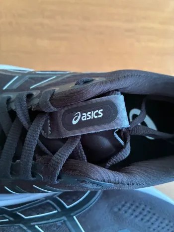 Used Asics Gel Kayano 32 bike — image 5 of 7