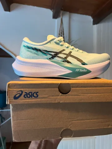 Used Asics Magic Speed 4 Running Shoes