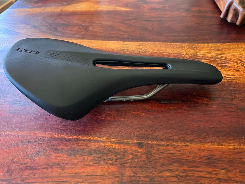 Używany Fizik Antares Vento R3 Saddles & Seatposts