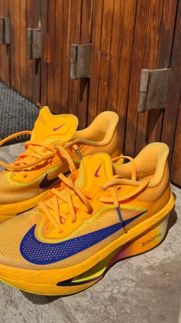 Używany Orange Zoom Fly 6 Running Shoes