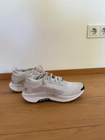 Pegasus Trail 5 Running Shoes d'occasion