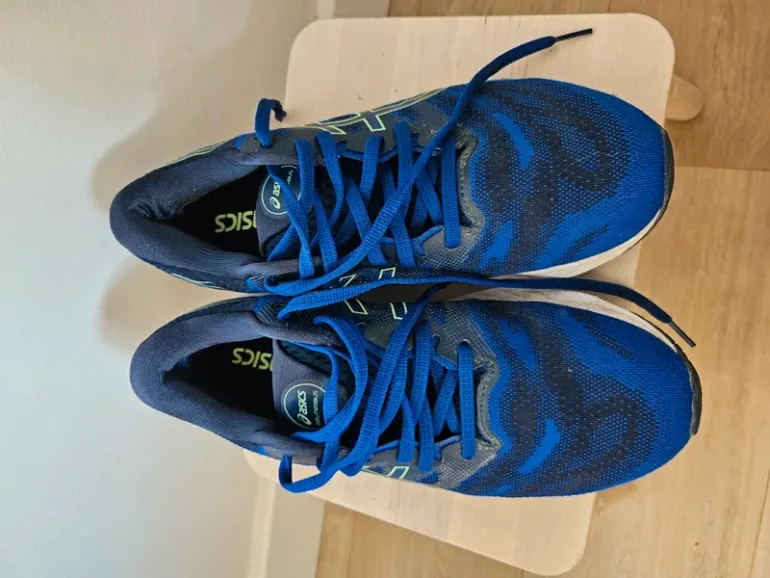 Used Asics Nimbus 23 bike — image 3 of 4