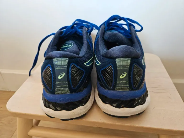 Used Asics Nimbus 23 bike — image 2 of 4