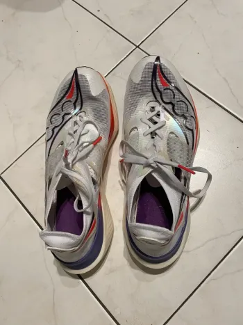 Used Saucony Endorphin Elite bike — image 2 of 6